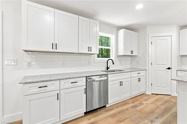 5612 Murray Road, Winston-salem, NC 27106