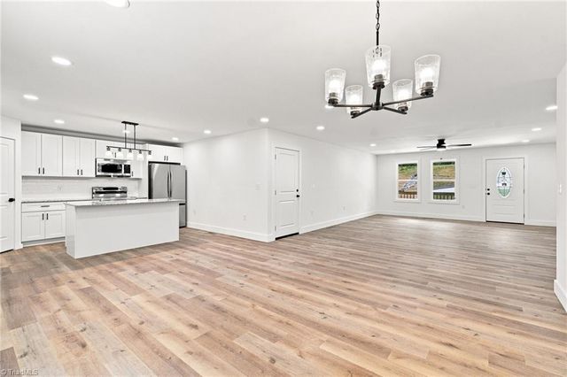 5612 Murray Road, Winston-salem, NC 27106