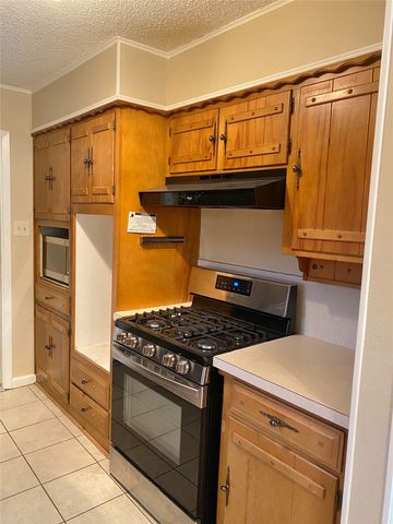 6128 Cliffside Drive, Edgecliff Village, TX 76134