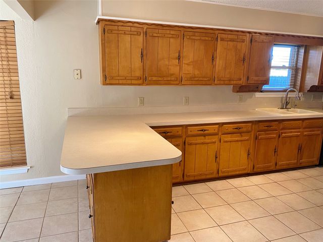 6128 Cliffside Drive, Edgecliff Village, TX 76134