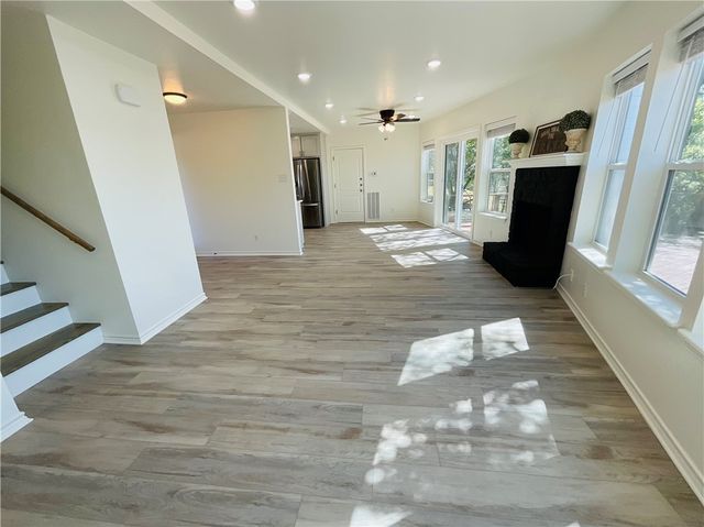 15933 Goliad Loop, Other, TX 76502