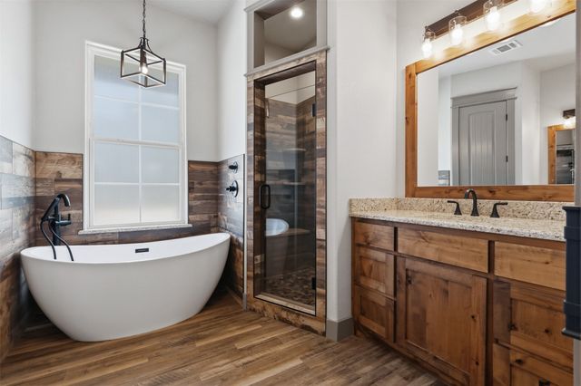 9117 Old Wagon Trail, Rio Vista, TX 76093