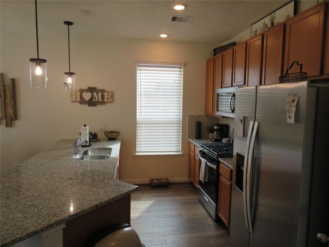 4744 Sprout Creek Court, Conroe, TX 77304