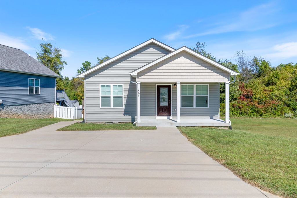 2305 Highway 47, E, Dickson, TN 37055