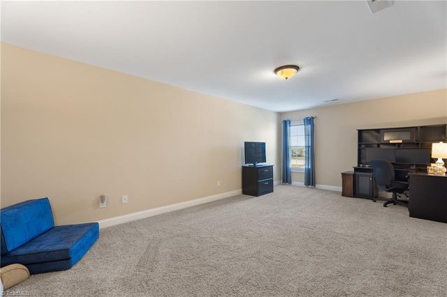 155 Essex Farm Road, Advance, NC 27006