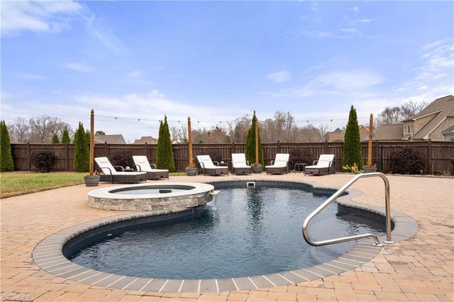 155 Essex Farm Road, Advance, NC 27006