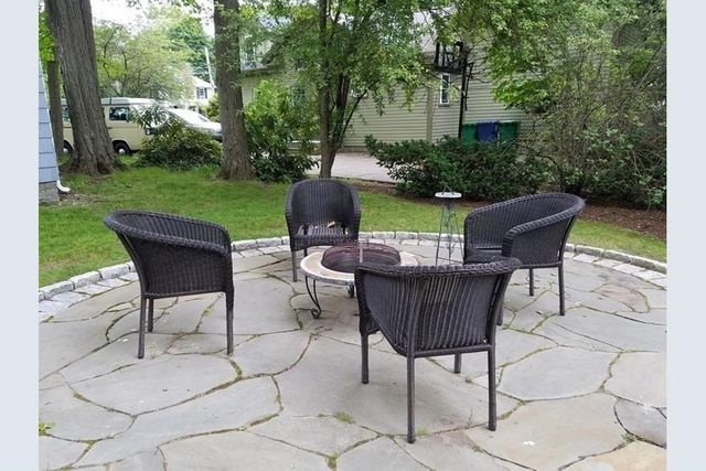 12 Athelstane Rd 1, Newton, MA 02459