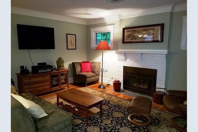 12 Athelstane Rd 1, Newton, MA 02459