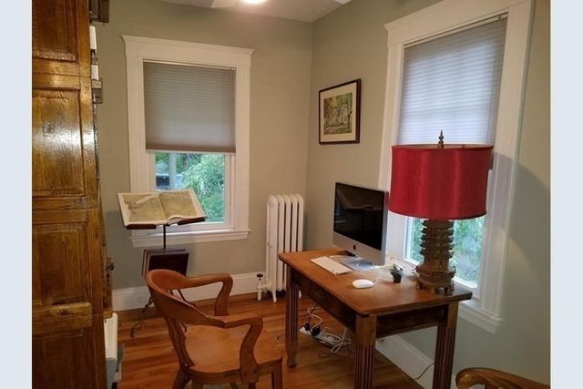 12 Athelstane Rd 1, Newton, MA 02459