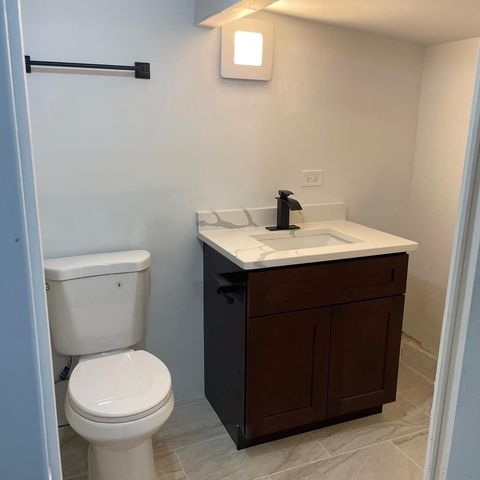 2305 Elisha Avenue, Zion, IL 60099