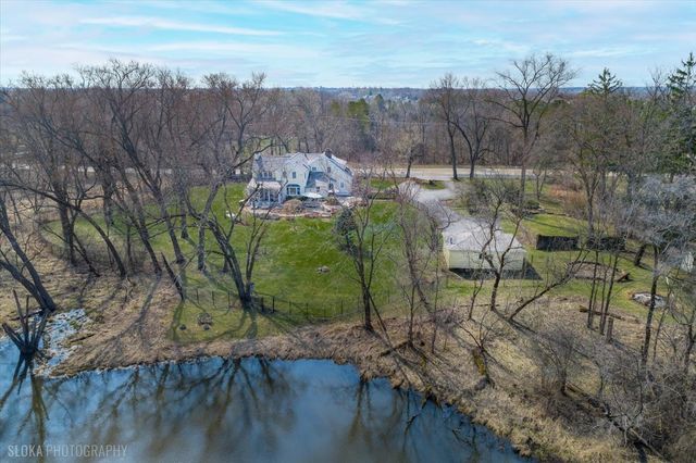 26048 W Cuba Road, Barrington, IL 60010