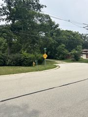 4N041 Elmwood Avenue, Addison, IL 60101