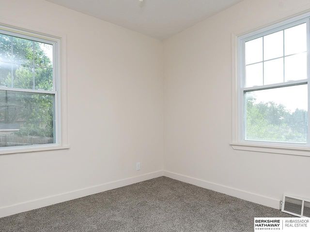 3110 Young Street, Omaha, NE 68112
