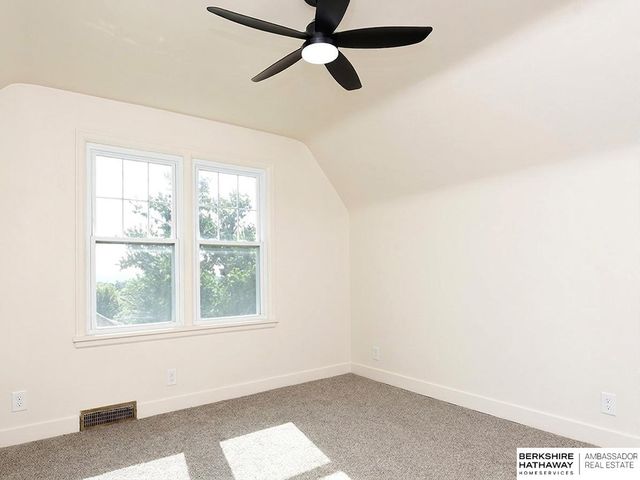 3110 Young Street, Omaha, NE 68112