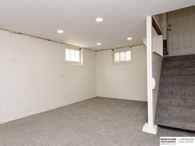 3110 Young Street, Omaha, NE 68112