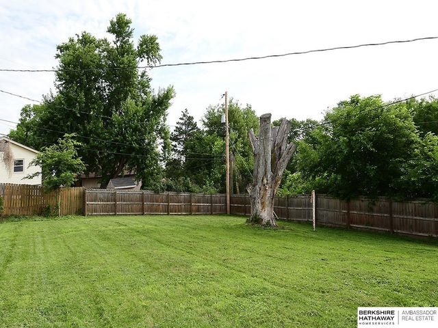 3110 Young Street, Omaha, NE 68112