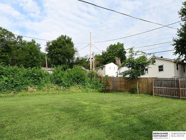 3110 Young Street, Omaha, NE 68112