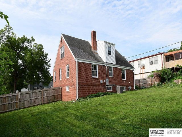 3110 Young Street, Omaha, NE 68112
