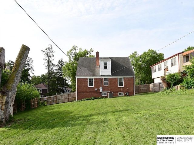 3110 Young Street, Omaha, NE 68112