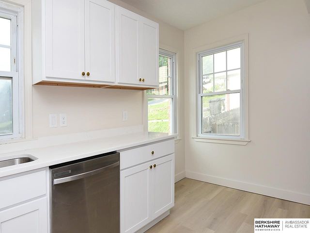 3110 Young Street, Omaha, NE 68112