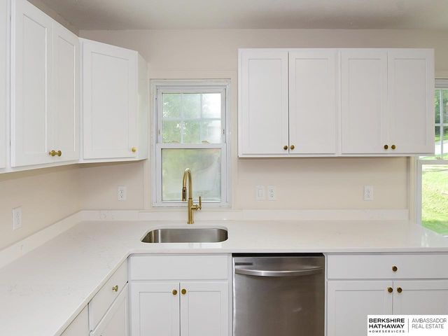 3110 Young Street, Omaha, NE 68112