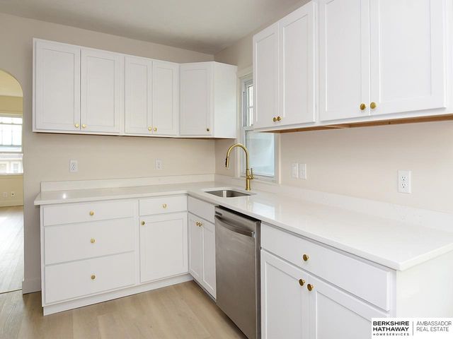 3110 Young Street, Omaha, NE 68112