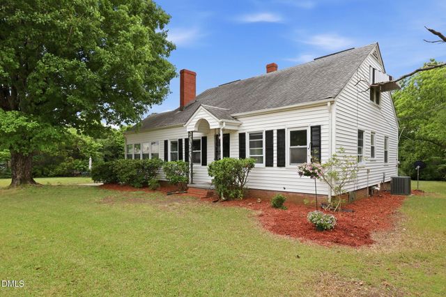 203 Vernon Street, Broadway, NC 27505