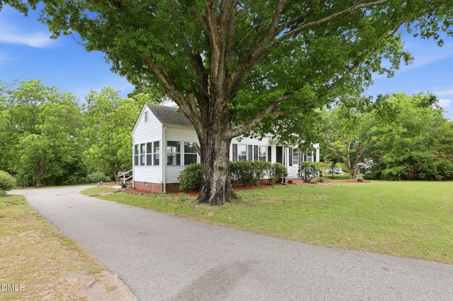 203 Vernon Street, Broadway, NC 27505