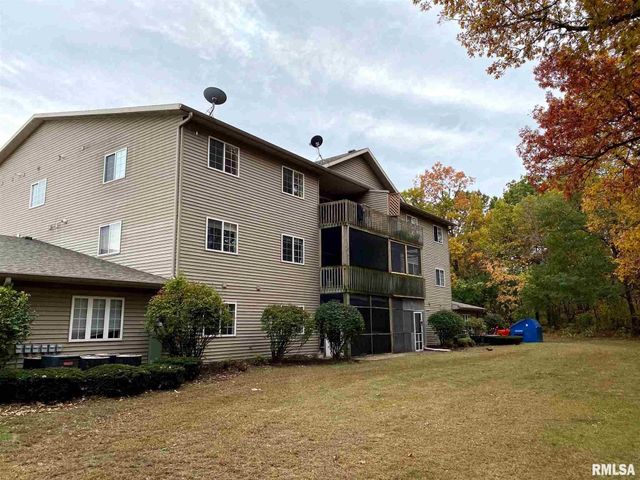 3804 CREEK HILL Drive, Bettendorf, IA 52722