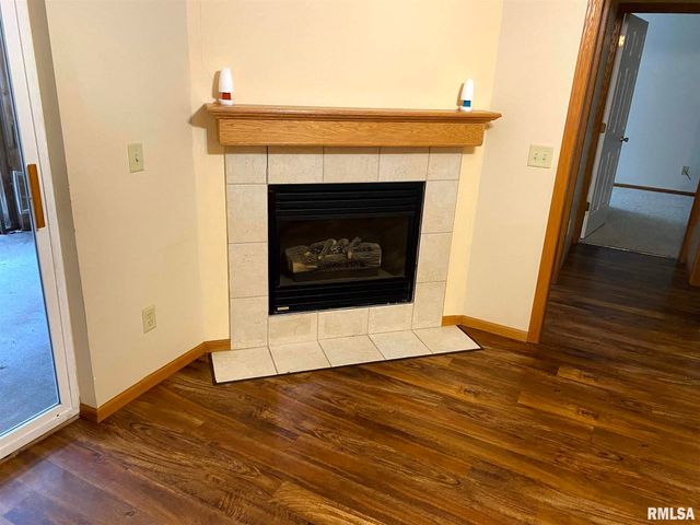 3804 CREEK HILL Drive, Bettendorf, IA 52722