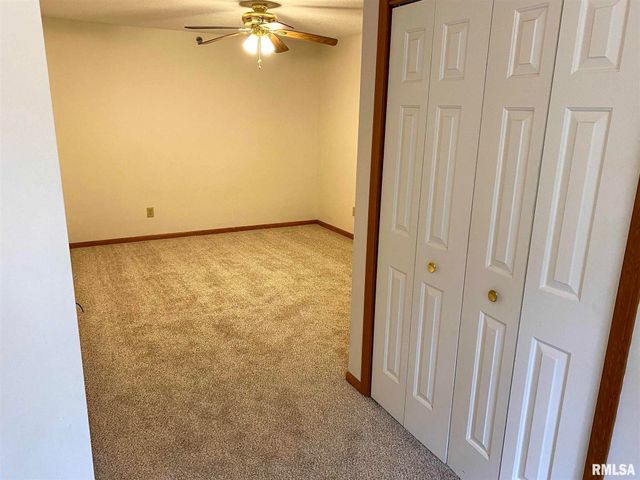 3804 CREEK HILL Drive, Bettendorf, IA 52722