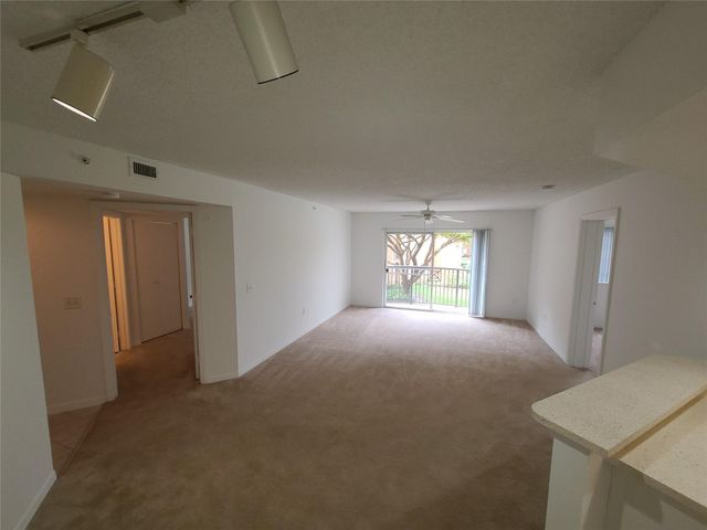 4159 N Haverhill Road 1316, West Palm Beach, FL 33417