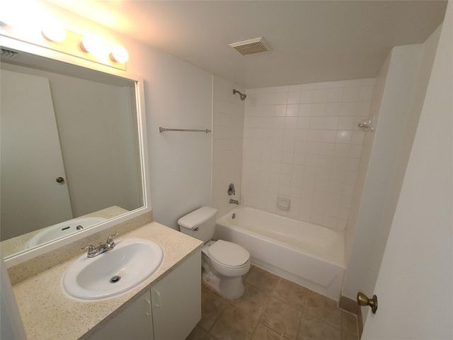 4159 N Haverhill Road 1316, West Palm Beach, FL 33417