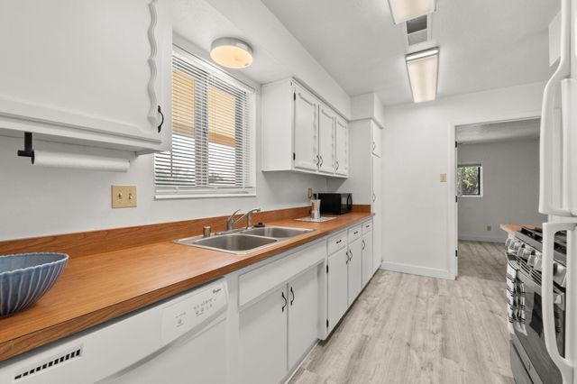 1200 38TH Street SE, Rio Rancho, NM 87124