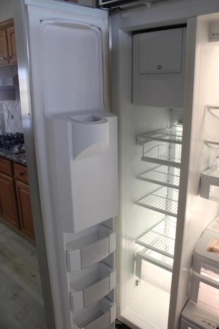 5222 W Lark Court W, Visalia, CA 93291