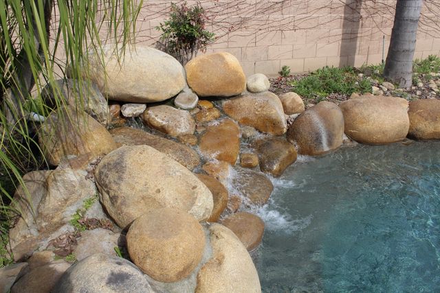 5222 W Lark Court W, Visalia, CA 93291