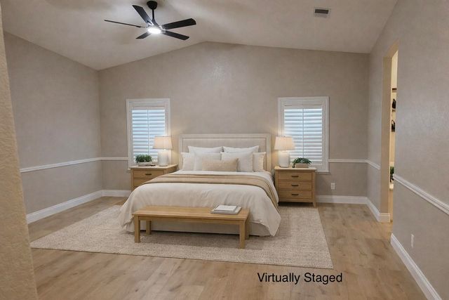 5222 W Lark Court W, Visalia, CA 93291