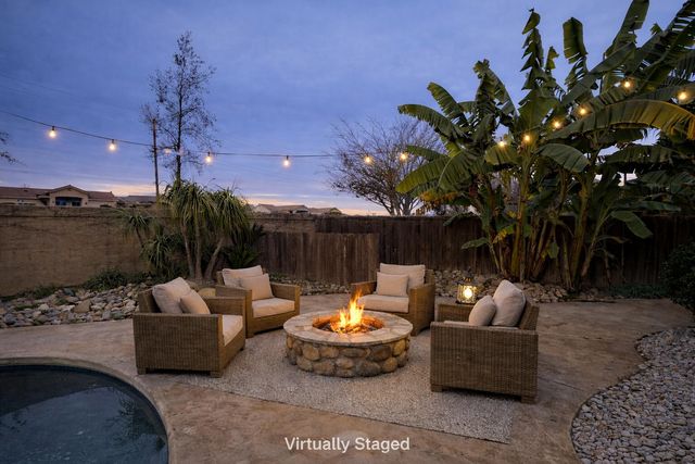 5222 W Lark Court W, Visalia, CA 93291