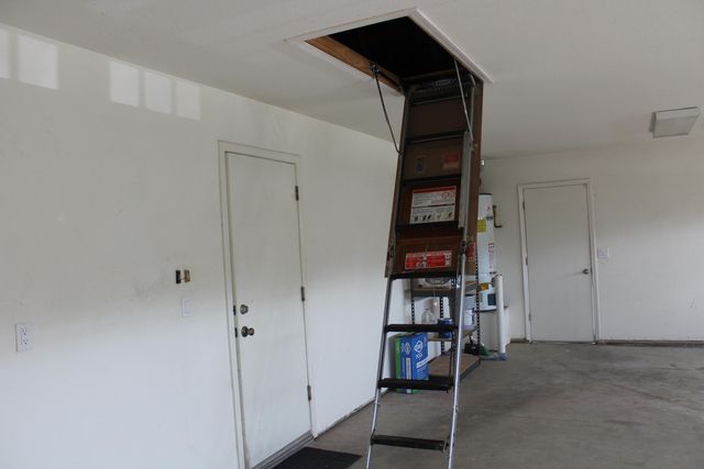 5222 W Lark Court W, Visalia, CA 93291