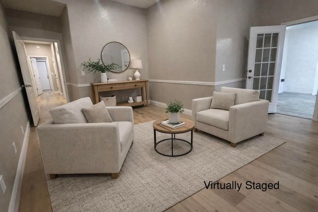 5222 W Lark Court W, Visalia, CA 93291