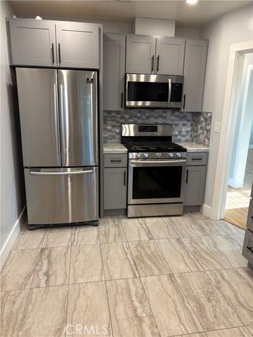 110 W Home Place, Redlands, CA 92373