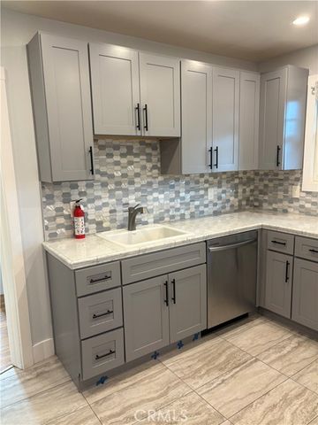 110 W Home Place, Redlands, CA 92373