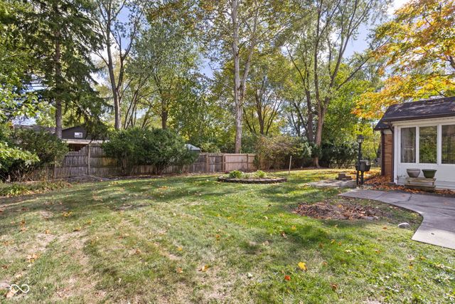 8133 Groton Lane, Indianapolis, IN 46260