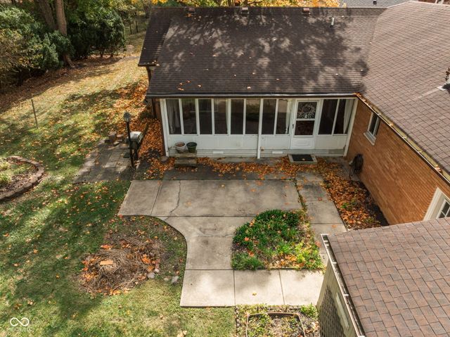 8133 Groton Lane, Indianapolis, IN 46260