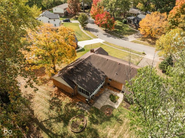 8133 Groton Lane, Indianapolis, IN 46260