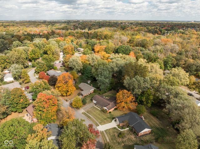 8133 Groton Lane, Indianapolis, IN 46260