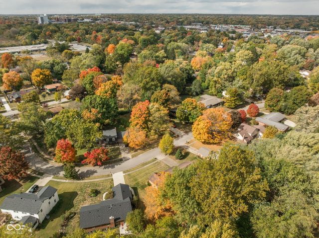 8133 Groton Lane, Indianapolis, IN 46260