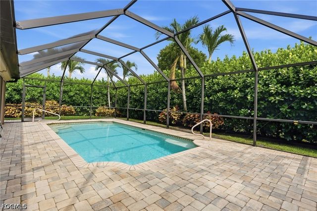 8185 Breton CIR, Fort Myers, FL 33912