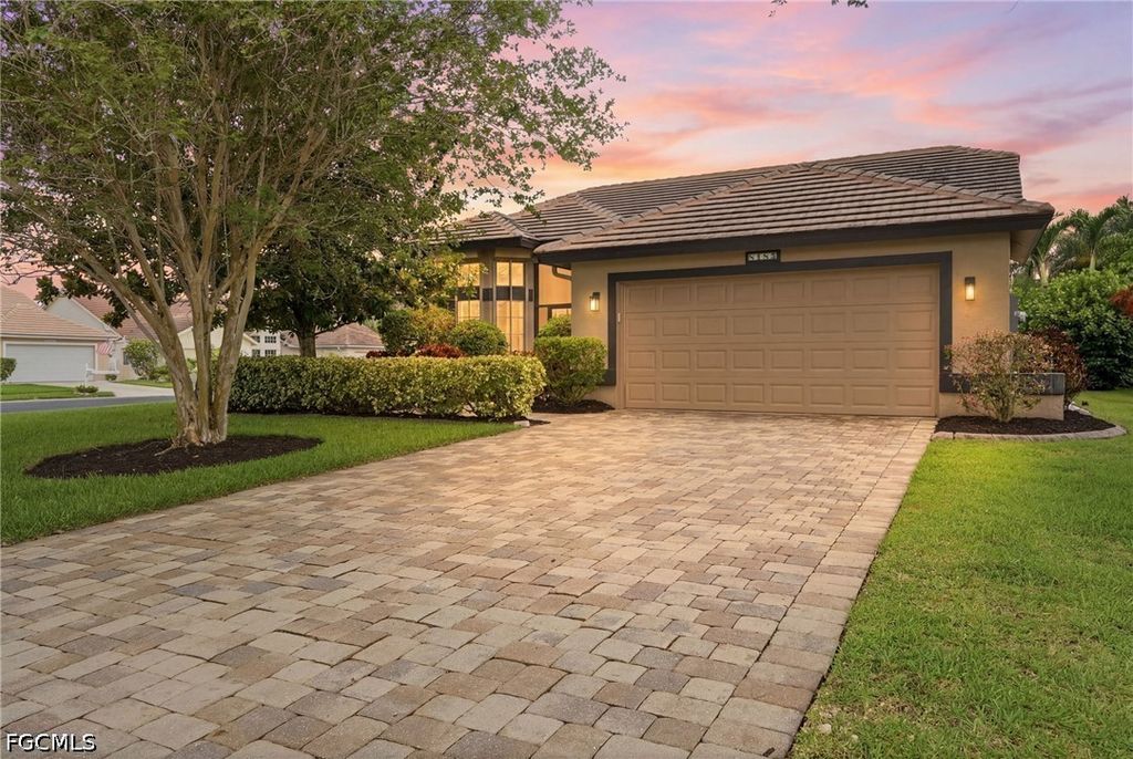 8185 Breton CIR, Fort Myers, FL 33912