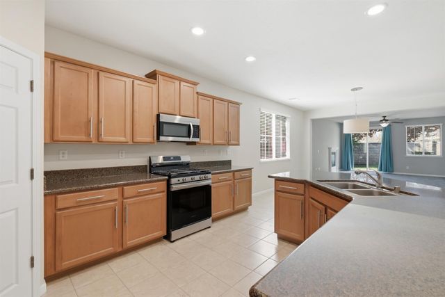 1320 Stoney Cross Ln, Lincoln, CA 95648